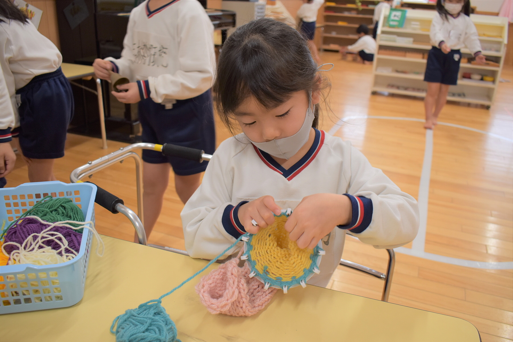 写真：遊んでいる男の子